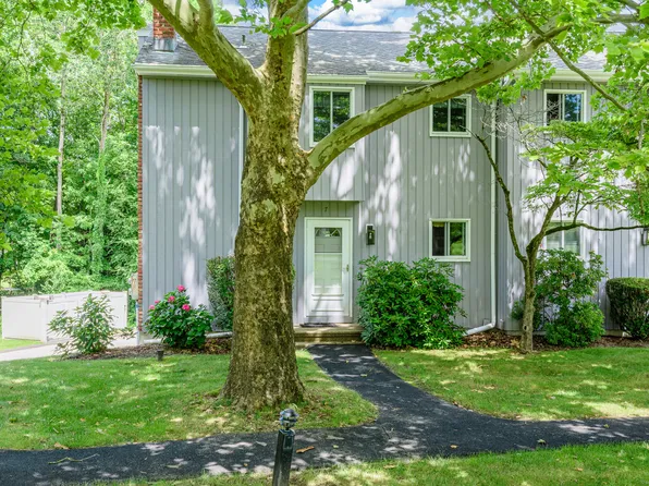 7 Monika Lane, Brookfield, CT 06804