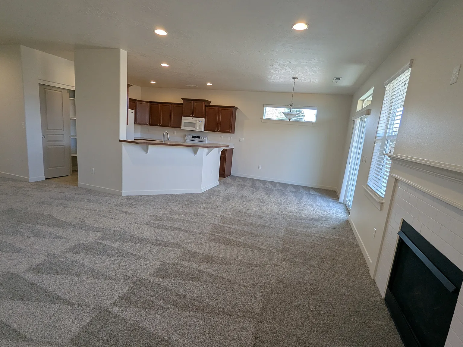 129 DF - 3667 Pumice Stone Ave., - 1 — Photo 3