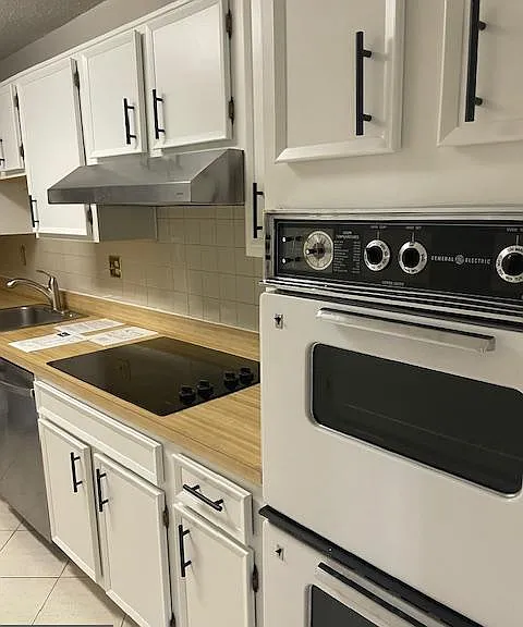 8340 Greensboro Dr #221 — Photo 10