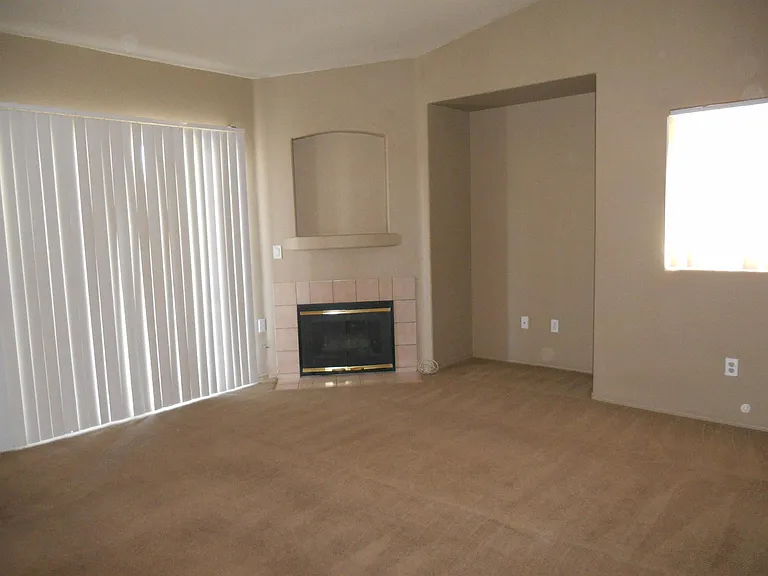 2007 E Craig Rd #B2-14730 — Photo 4