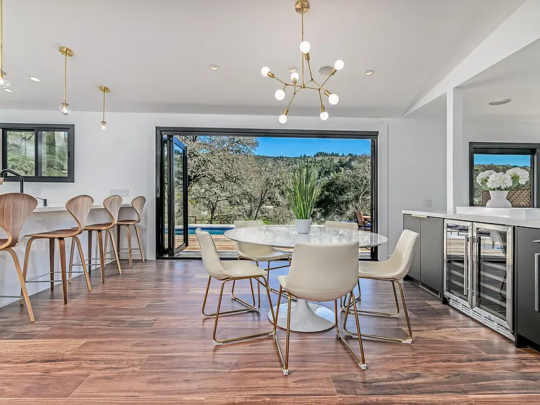 Los Robles Dr — Photo 9