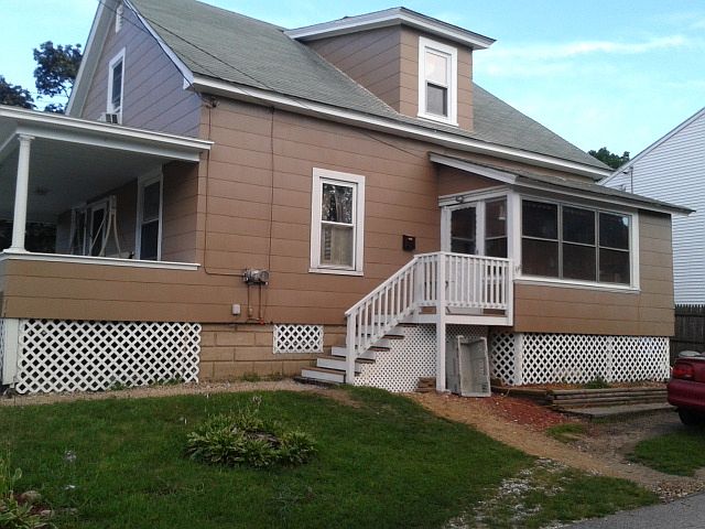 2nd image of 809 Valley St