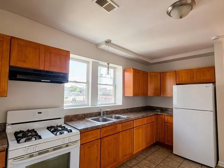 3939 W Iowa St #1W — Photo 5