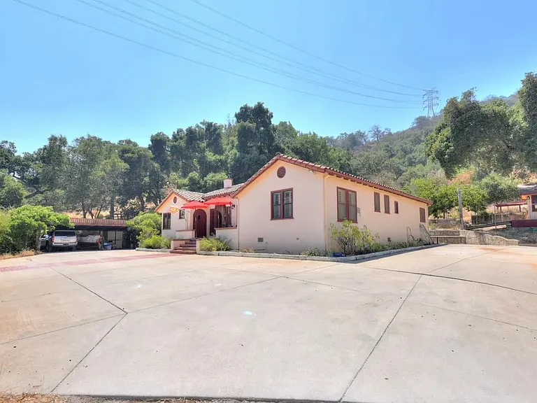 20861 Almaden Rd #20861 — Photo 3