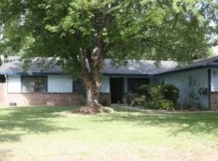 3820 Riverview Dr, Redding, CA 96001