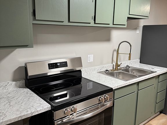 5th image of 135 E Main St APT 8