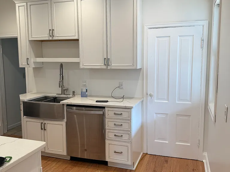 1129 Washington St NE #2 — Photo 2