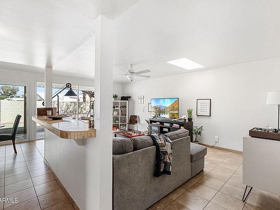 4th image of 6856 E WINDSOR Avenue