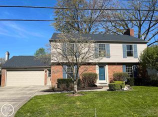 300 Roosevelt Pl, Grosse Pointe, MI 48230