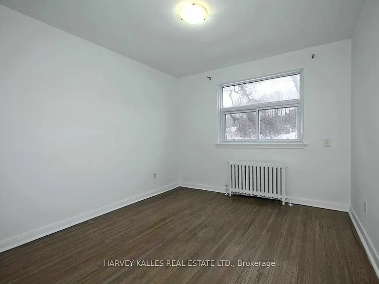 149 Kitchener Ave #B — Photo 8