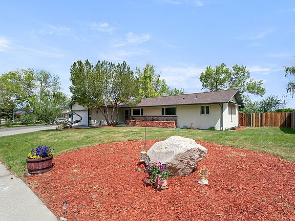 2nd image of 109 Elmwood Ln