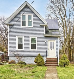 54 Crescent St, Rockland, MA, 02370