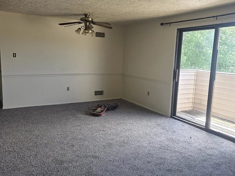 751 Heather Ridge Dr #M — Photo 2