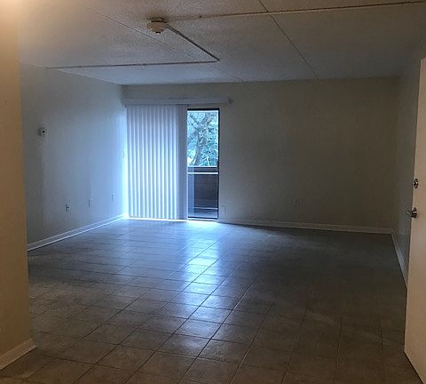 2nd image of 915 S Seminole Dr APT 38