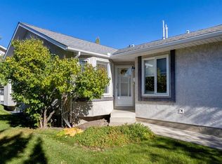 20 S Arbour Cliff Close NW, Calgary, AB T3G3W8