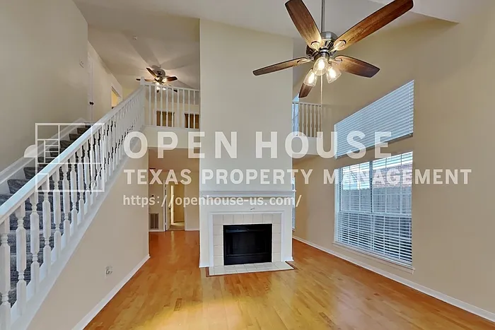 3 bed, 2.5 bath, 2155 sqft, $2,150 — Photo 4