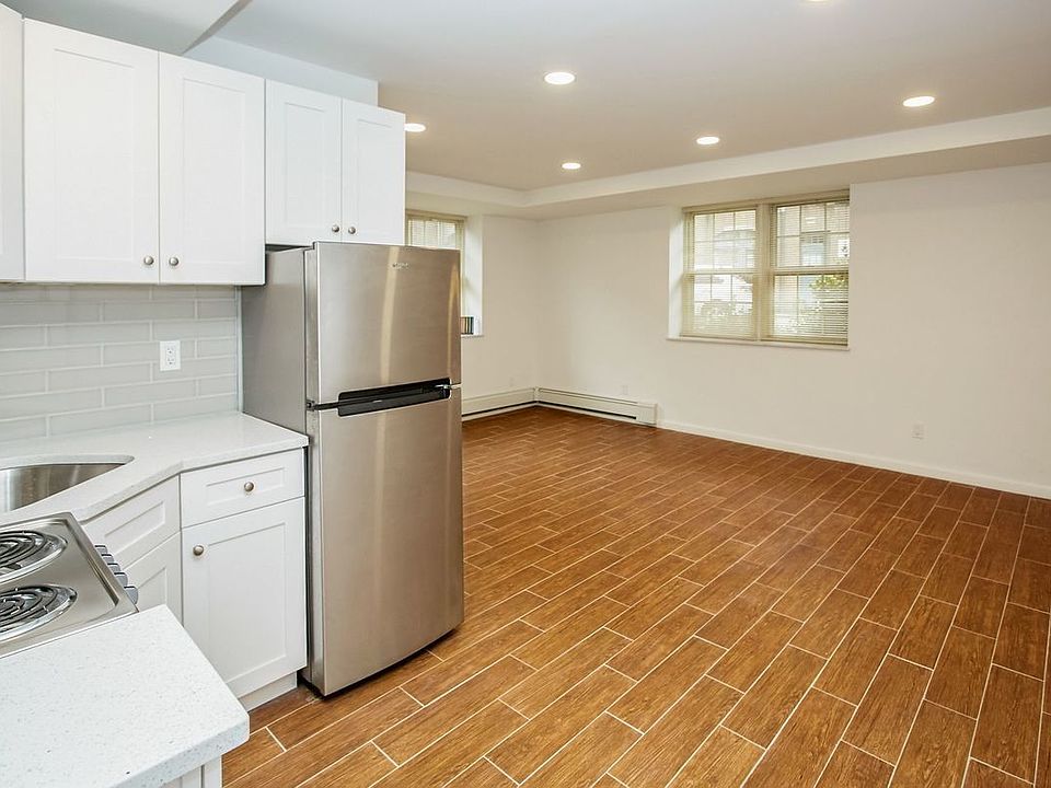 1st image of 25 Burns St