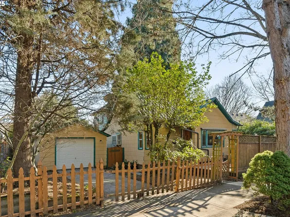 1126 SE 16th Ave, Portland, OR 97214