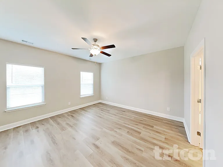 1139 Westgate Dr — Photo 9