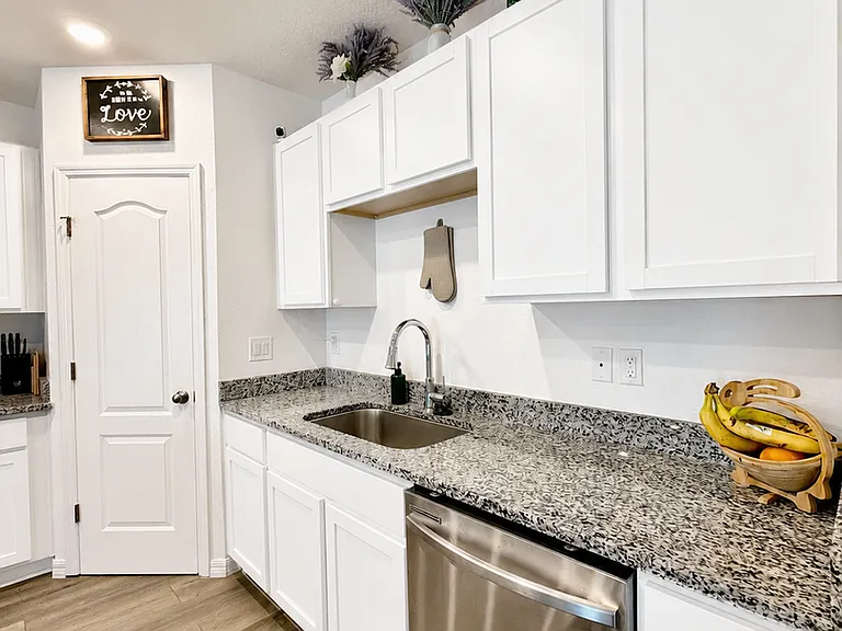 3284 Penny Cove Ln — Photo 6