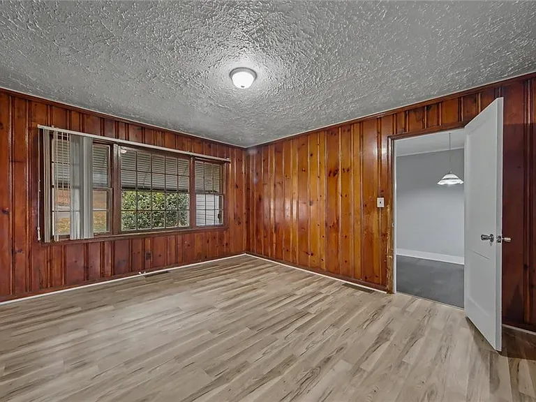 725 Matilda Pl NW — Photo 15