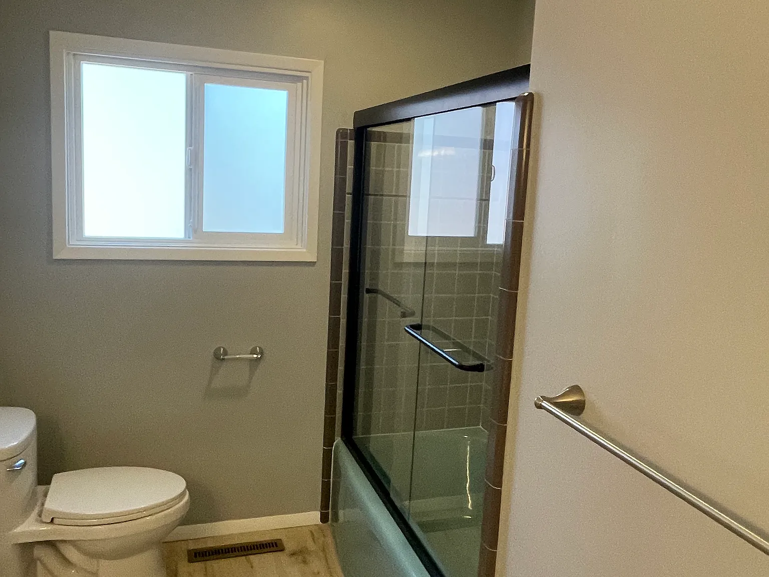 3 bed, 1700 sqft, $2,500 — Photo 4