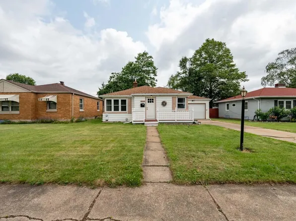 2434 9th Ave E, Hibbing, MN 55746
