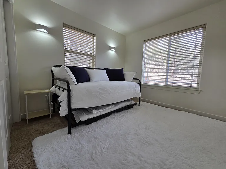 Upstairs first bedroom (daybed)