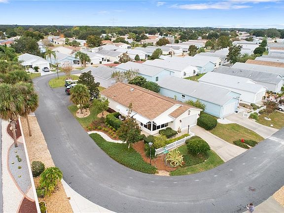 3rd image of 702 Villita Ln