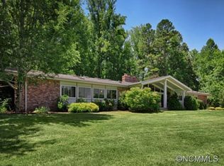 28 Foster Estate Dr, Asheville, NC 28806