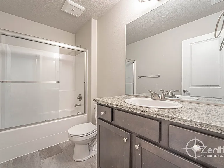 14425 NE 22nd Ave — Photo 16