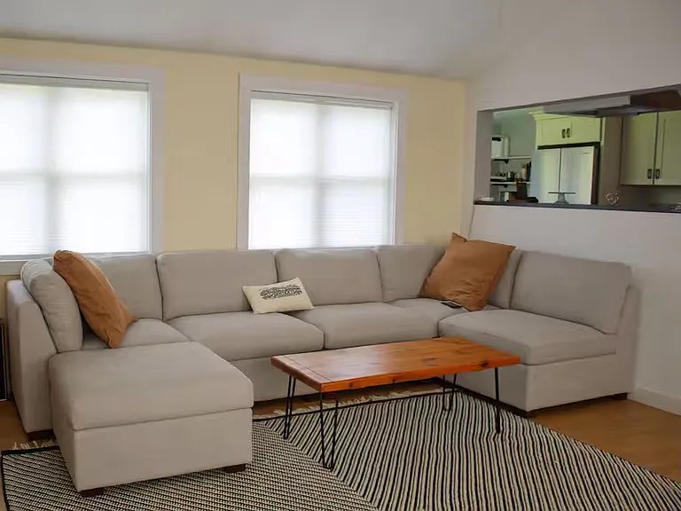 72 Deerfield Dr — Photo 1