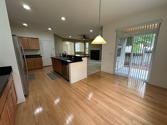 5th image of 24014 SE 21st St