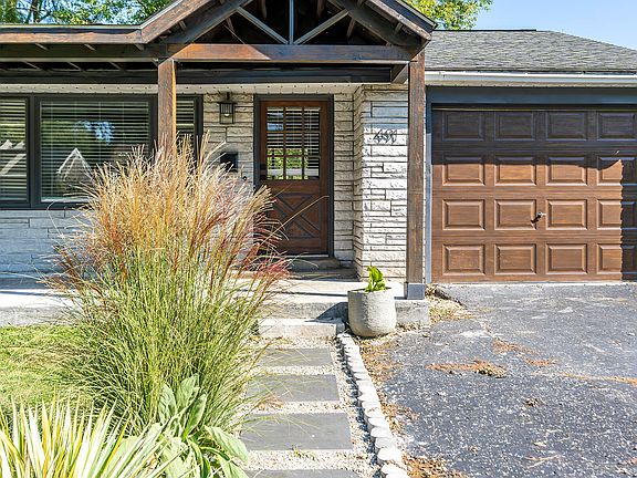 3rd image of 491 Stratford Dr
