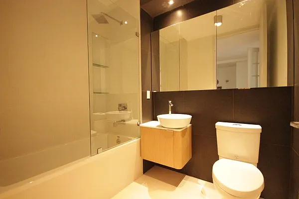 Rented by Nooklyn NYC LLC | media 121