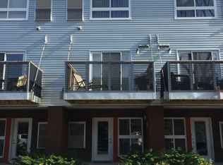 4107 Crooks Rd, Royal Oak, MI 48073