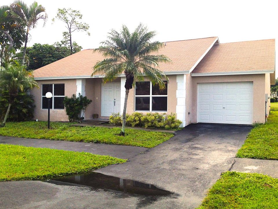 Home For Sale In Lucerne Lakes