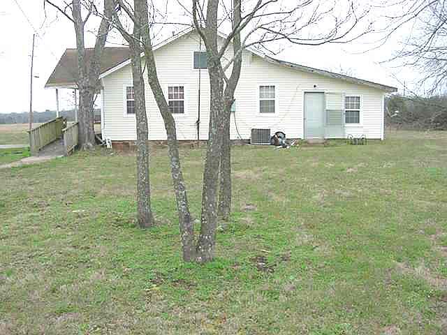 2nd image of 3105 B Heritage Road