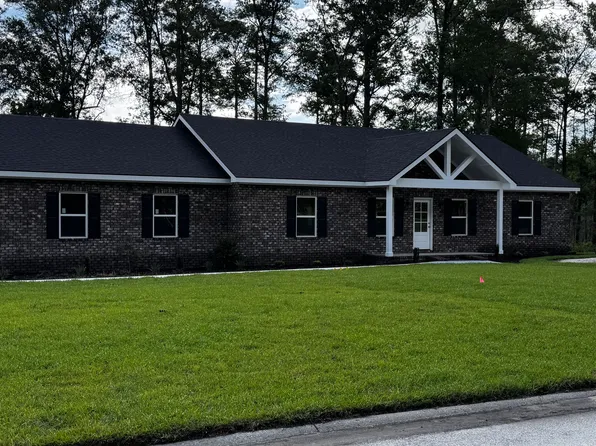 3 Willow Pointe Dr, Claxton, GA 30417
