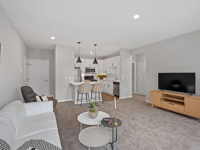 Monmouth Row Apartments — Photo 108