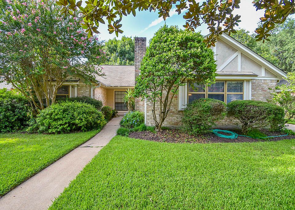 1st image of 6230 Woodland Forest Dr