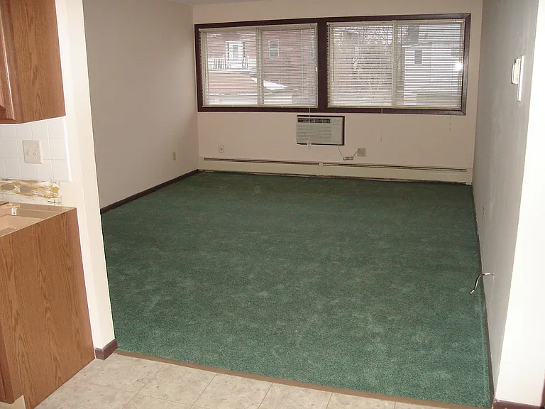 3320 Longfellow Avenue S — Photo 7