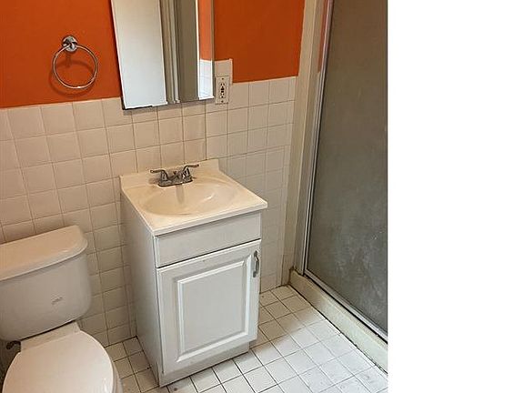 4th image of 1661 Alum Rock Ave APT 1