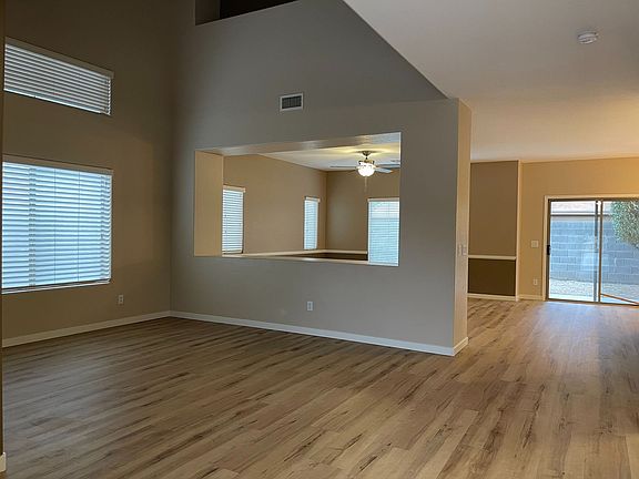 3rd image of 528 E Rainbow Dr
