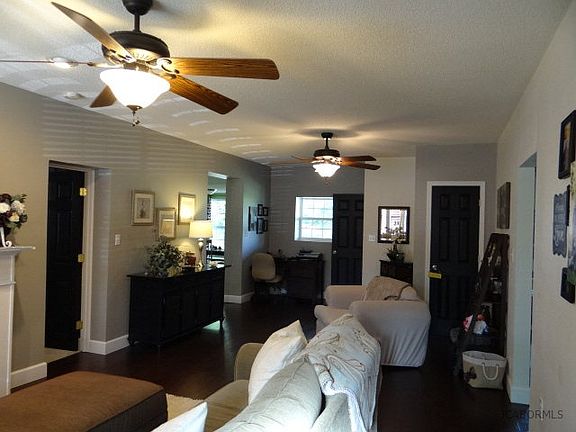 2nd image of 605 Waverly St