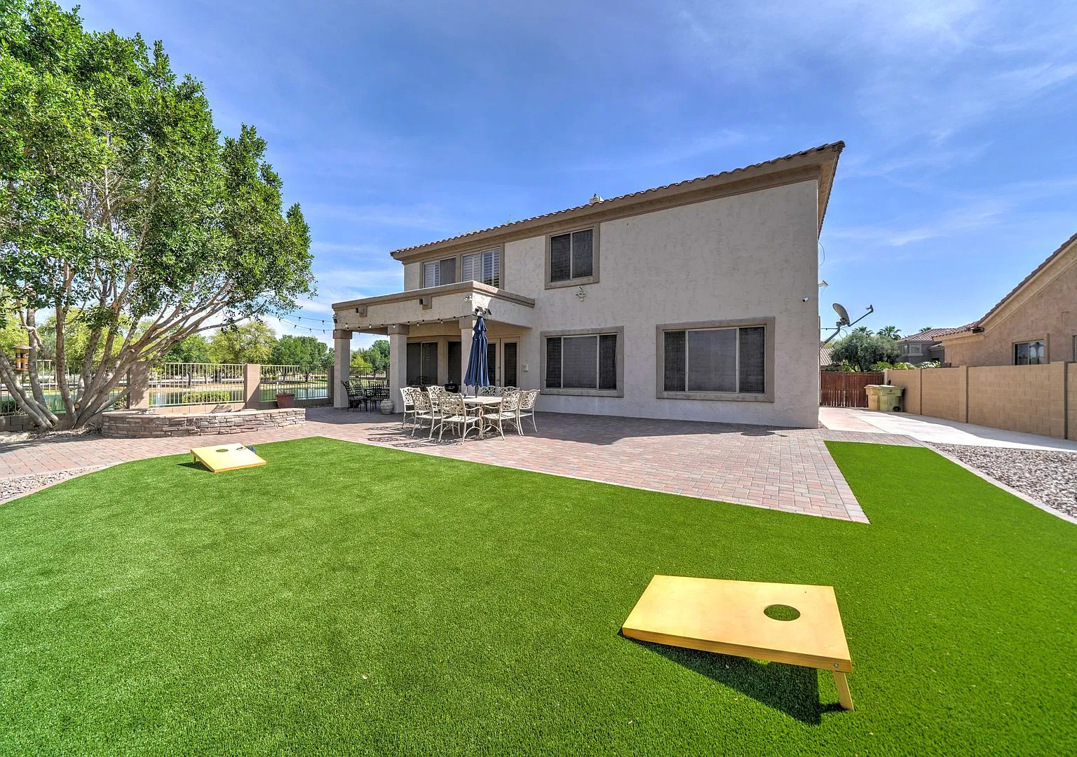 Ideal 4 Br+Loft 3.5 Ba 2 Cg Home with Solar in Arrowhead Ranch Near 67th Ave and Loop 101 in Glen... — Photo 3