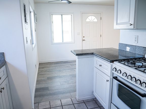 4th image of 1135 N Rose St #B