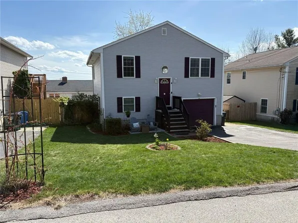 4 Arbor St, Cumberland, RI 02864