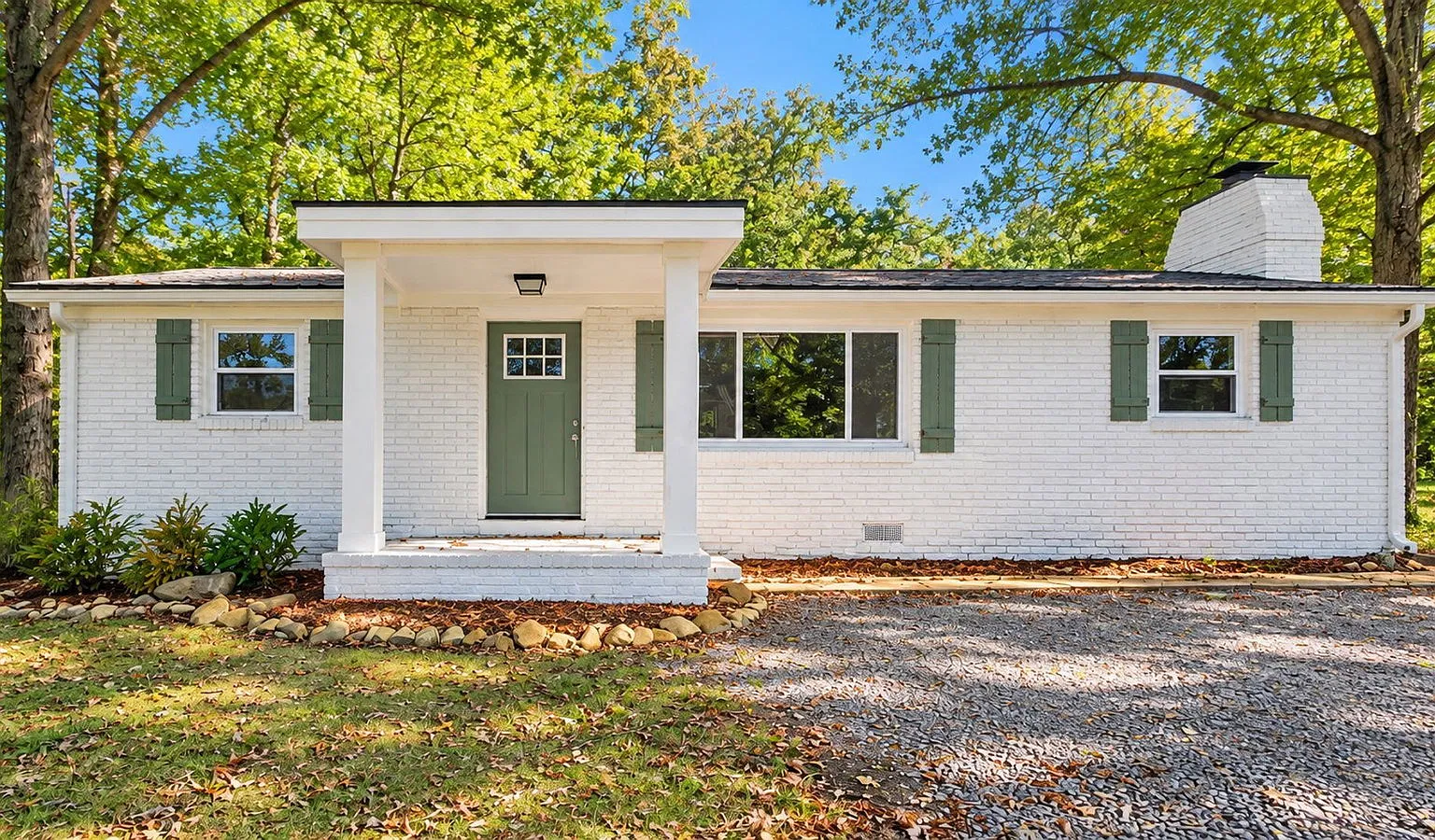 2 bed, 1.5 bath, 1050 sqft, $1,895 — Photo 1