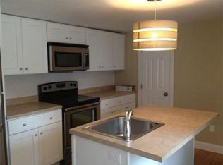 18 Pleasant St #1, Amesbury, MA 01913